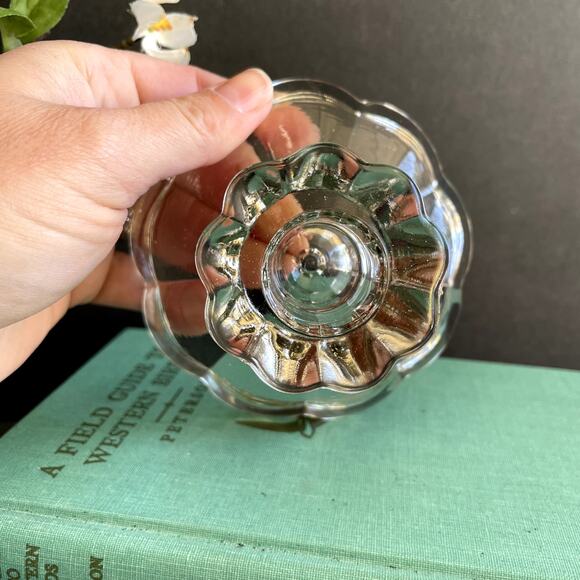 Vintage Clear Glass Scalloped Candlestick Candle Holder Taper - Picture 6 of 7